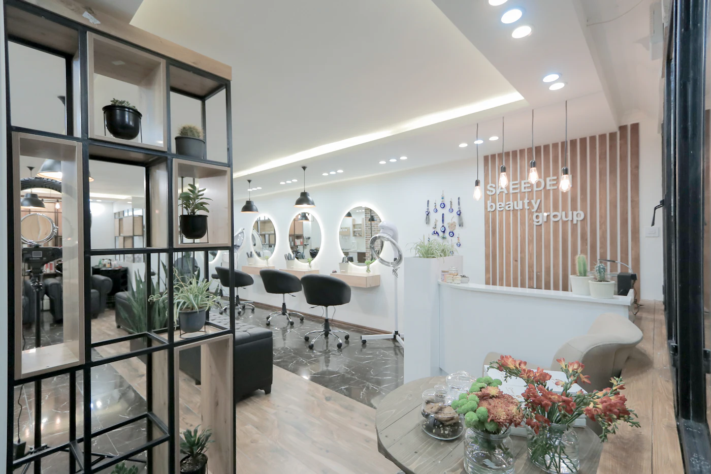 Intérieur lumineux du salon